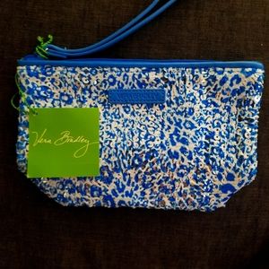 ❤HOST PICK❤ Vera Bradley wristlet